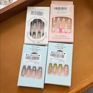 Press-on Nails (lot of 4)